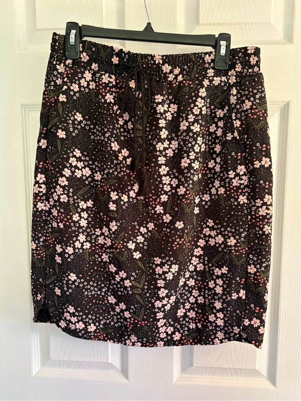 LOFT | Pull-on Floral Skirt